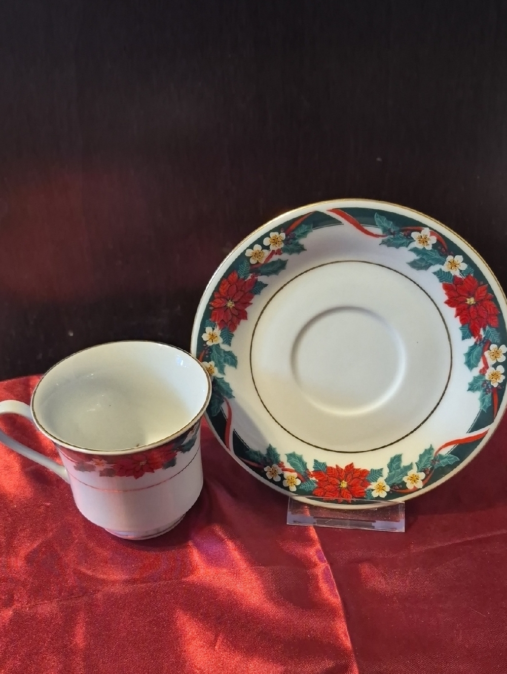 TIENSHAN 🌲 DECK THE HALLS 🌲 2PCS: Cup & Saucer -- Gilded Vint PORCELAIN